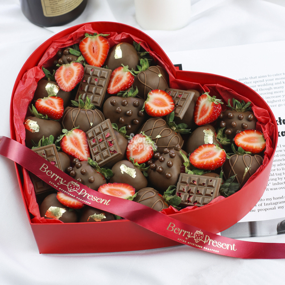 

Букет «Flora Express», Сердце из клубники в шоколаде «Choco Love»