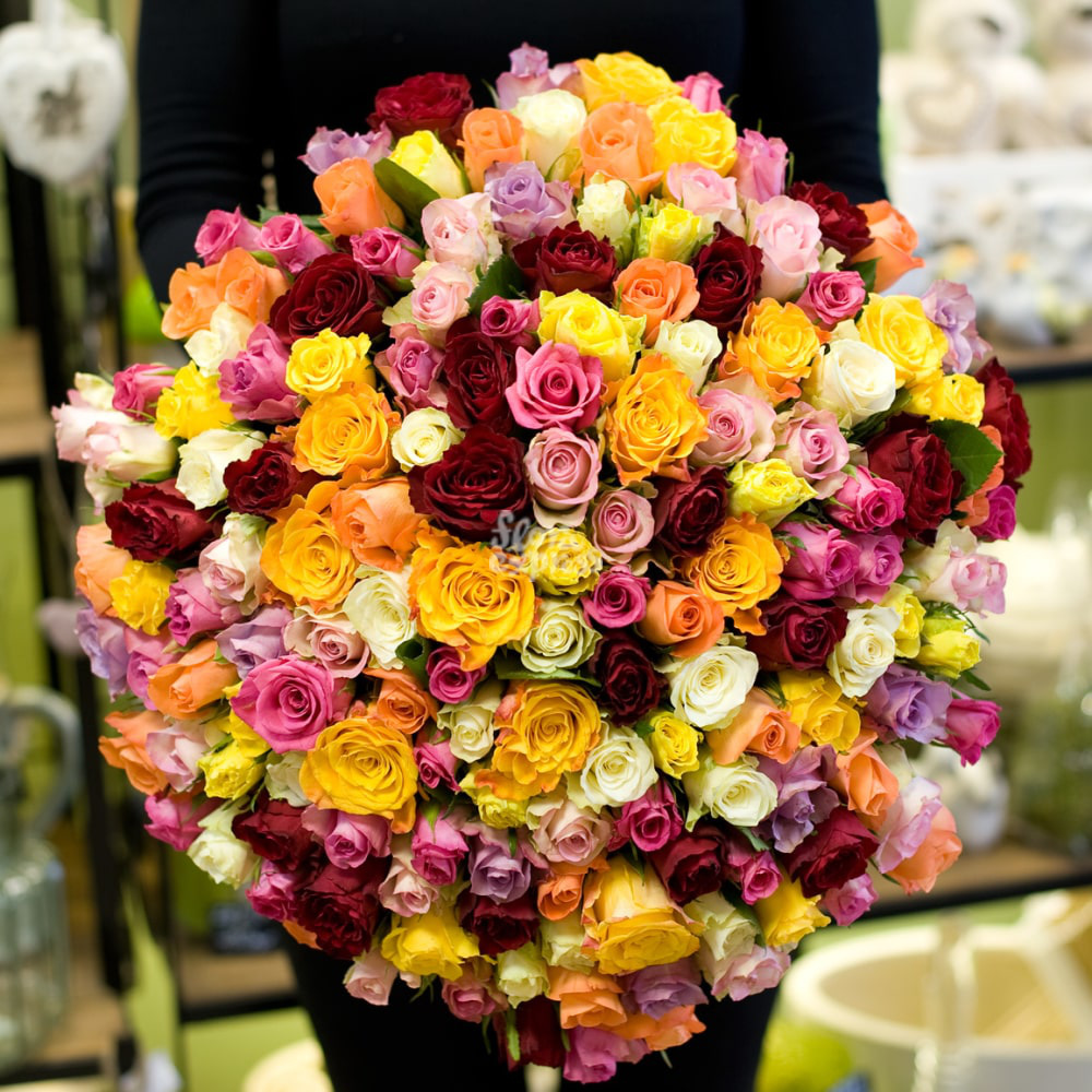 Огромные букеты купить. Букет "большой". Необычные розы букет. Букет из разноцветных роз. Огромные необычные букеты.